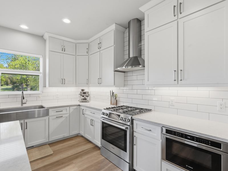 Kitchen — Range