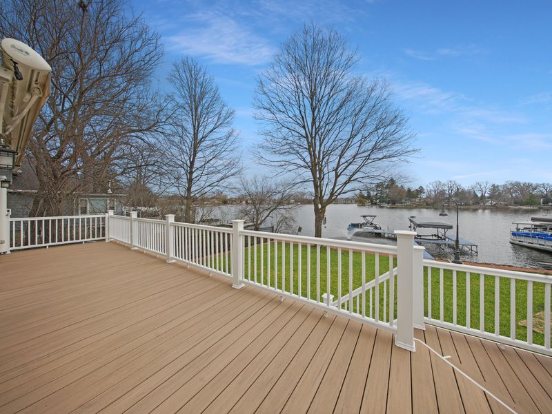Rear Deck — Lake View