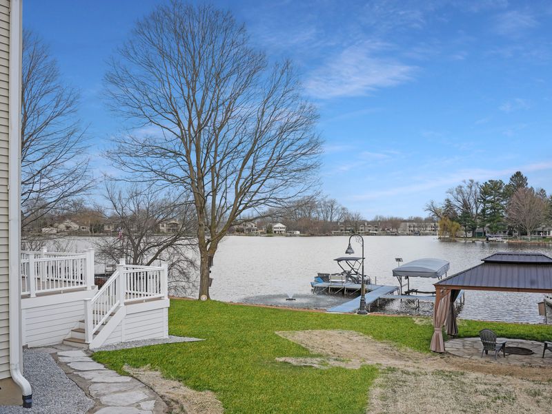 Lakefront Backyard